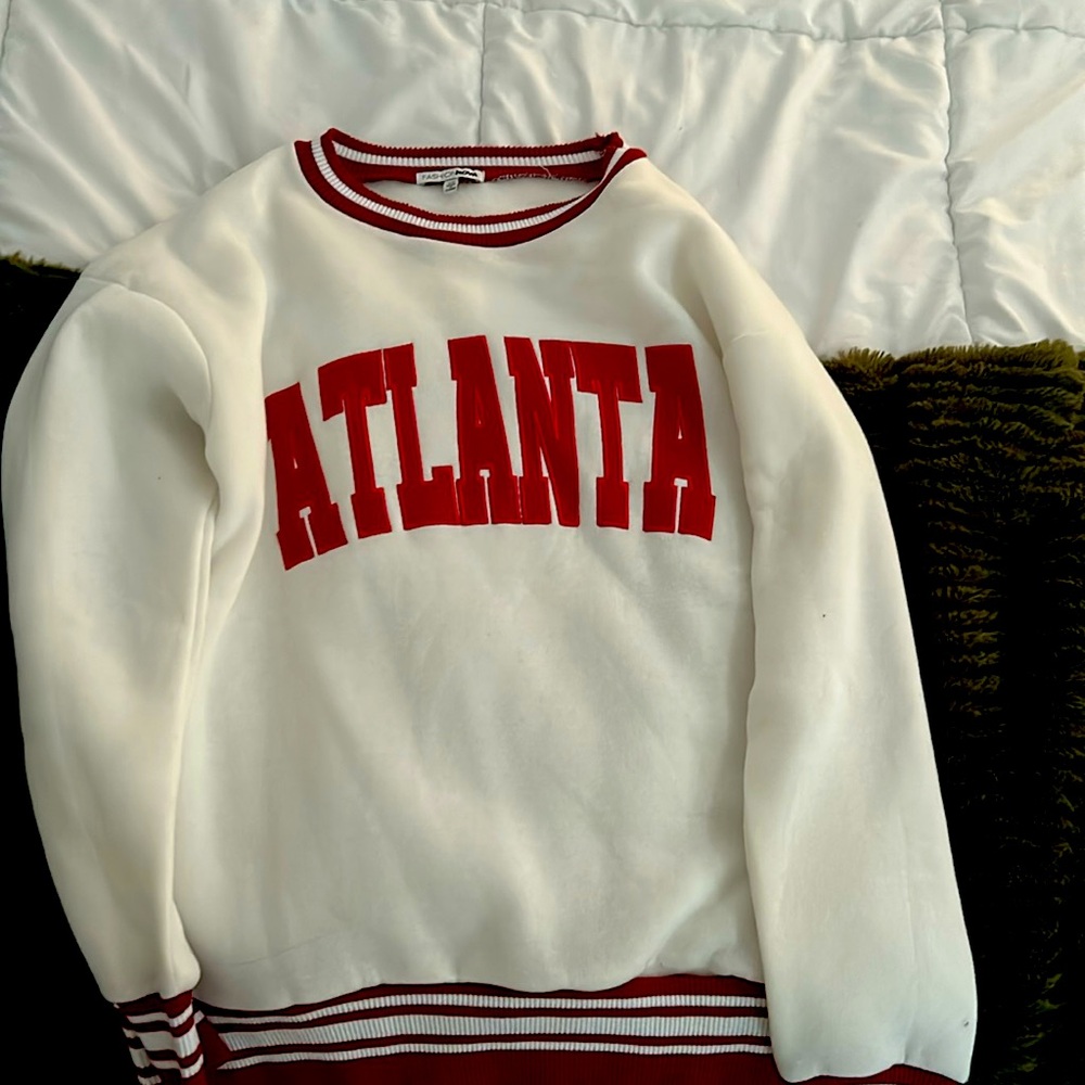 sweatshirt